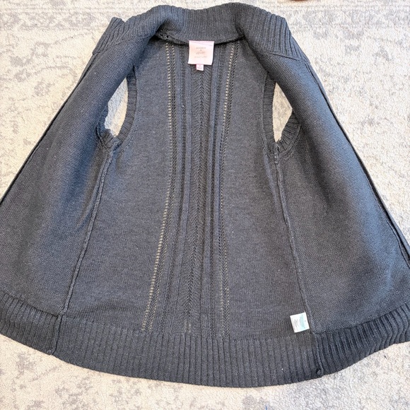 Romeo & Juliet Couture Gray Faux Fur Knit Vest Women M Boho Chic - Picture 6 of 8